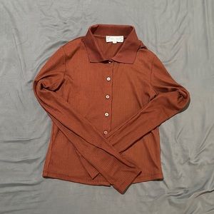 Medium long sleeve shirt. Wore it maybe twice.